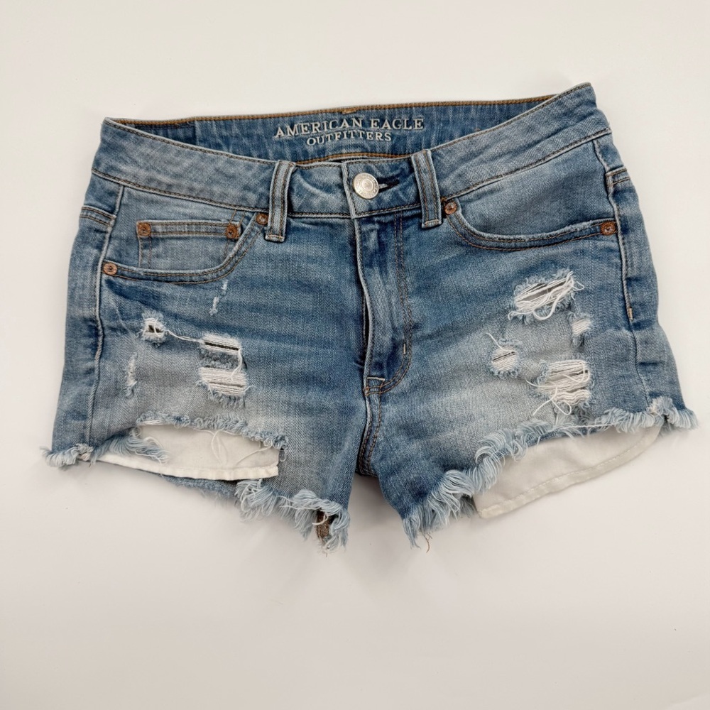 American Eagle Outfitters Hi-Rise Festival Distressed Denim Shorts – Size 4